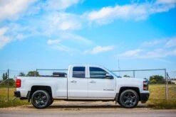 SB-GM-SLVD/10TW1/BK -JL Audio SB GM SLVD 10TW1 VEH 2